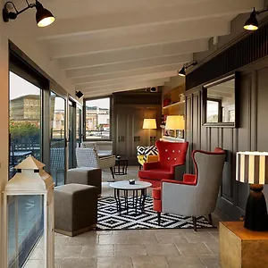 Trianon Borgo Pio Hotell