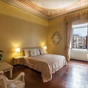 Prestigious Piazza Navona Apartment