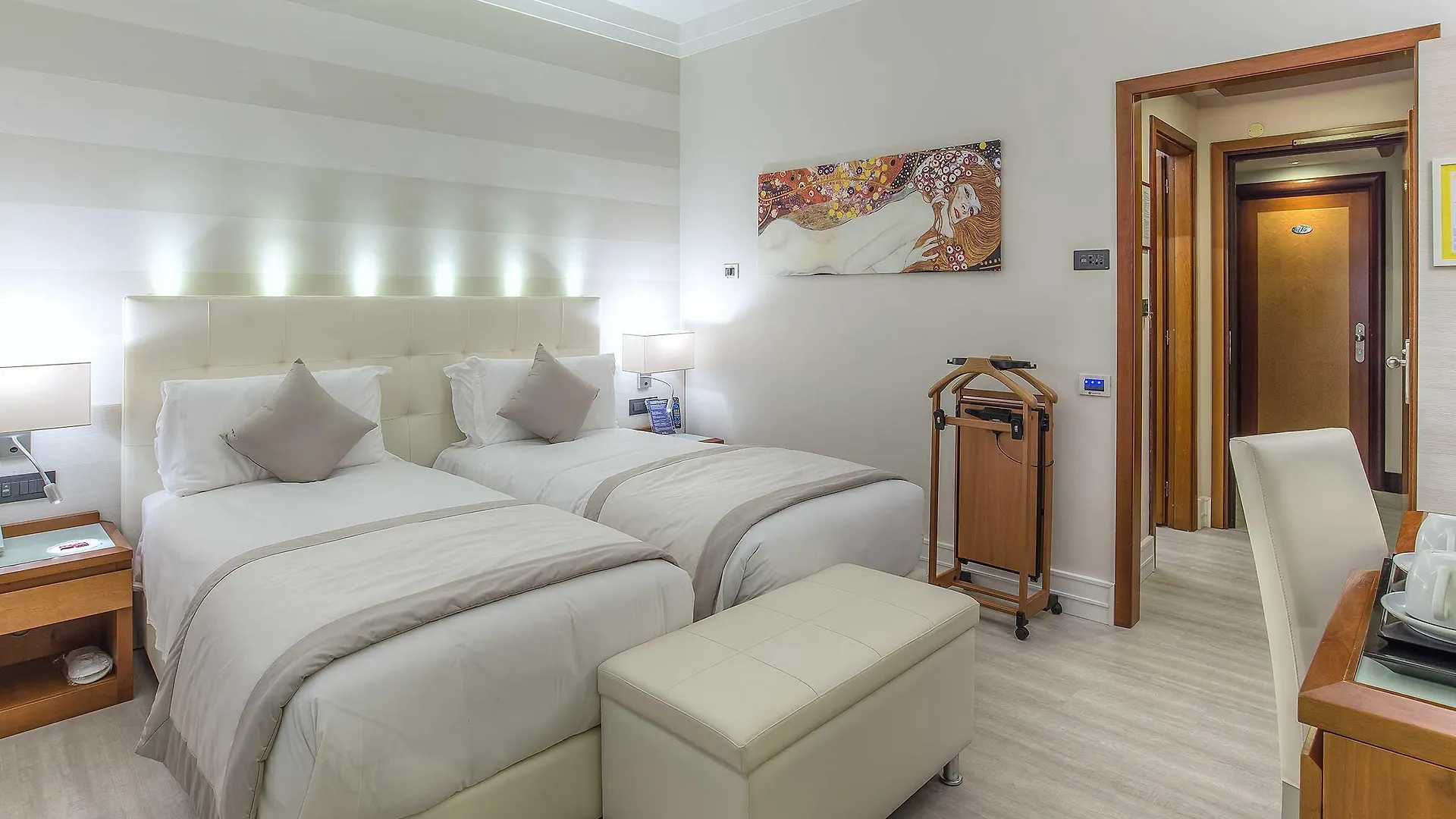 Hotel La Giocca Rome 4*,  Italy