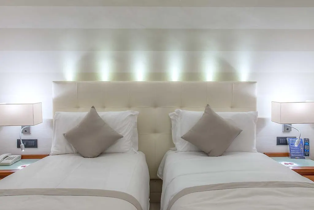 Hotel La Giocca Rome 4*,