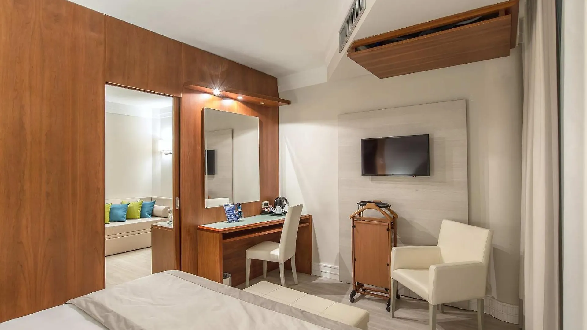 Hotel La Giocca Rome 4*,  Italy