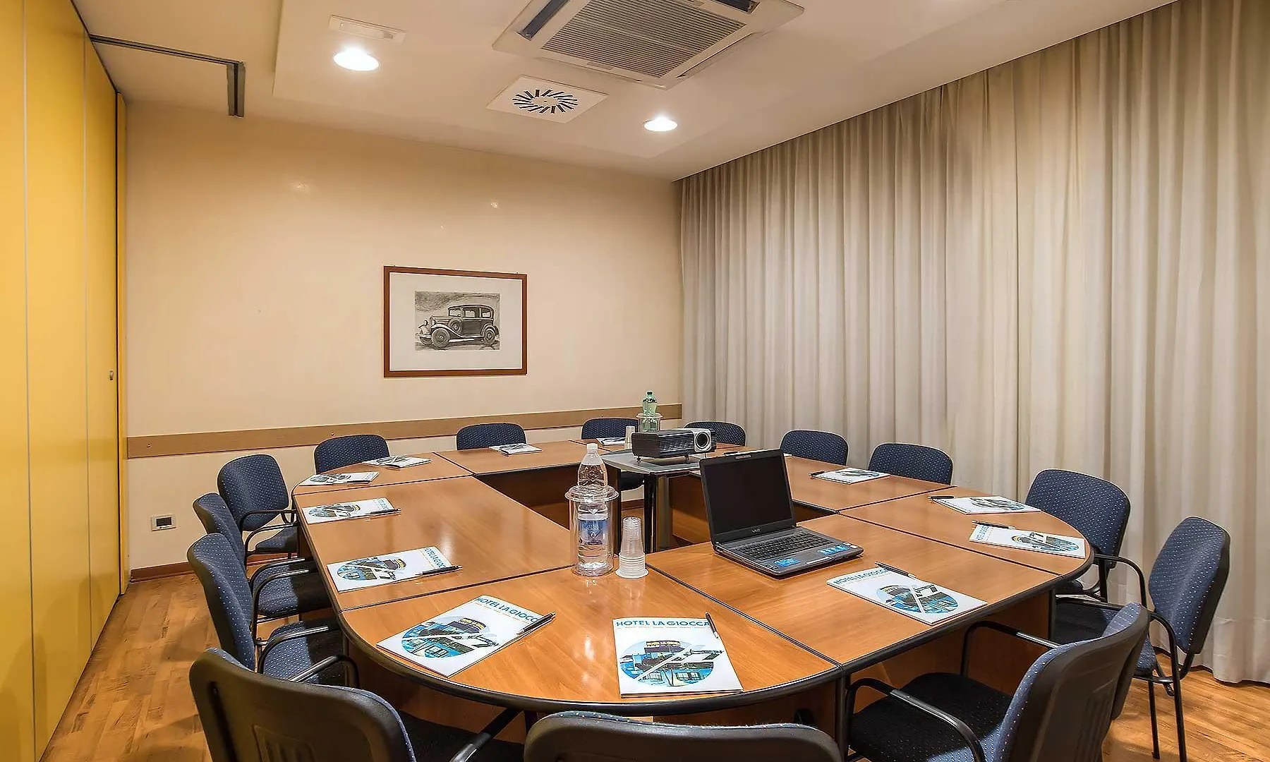 Hotel La Giocca Rome 4*,  Italy